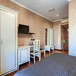 Vatican Plaza 4*