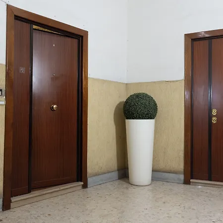 Vatican Plaza