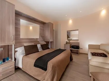 Le Downtown 3* Rome